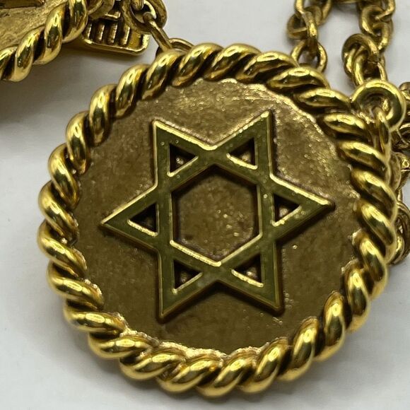 Designed by Ziontalis,  Star of David VTG sweater guard. - Picture 5 of 6